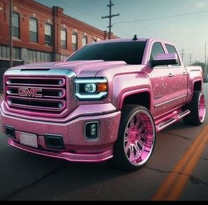 Meet your Posher, Magaly